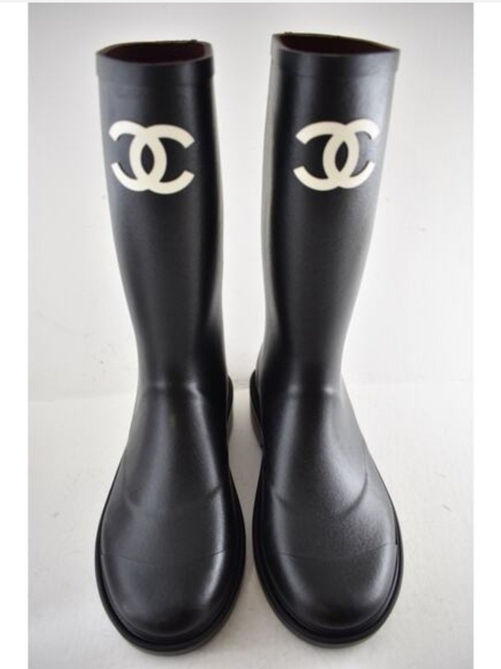 CHANEL Black Rain Boots with CC Logo - Picture 9 of 9